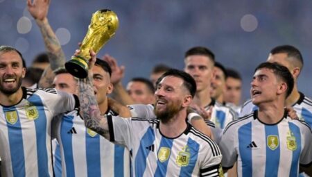 Arjantinli yıldız Lionel Messi ‘100’ler Kulübü’ne girdi