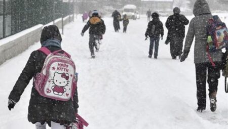 Nevşehir’de kar yağışı nedeniyle eğitime 1 gün orta verildi