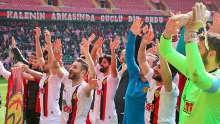 Yeni transferler Eskişehirspor’a ilaç oldu
