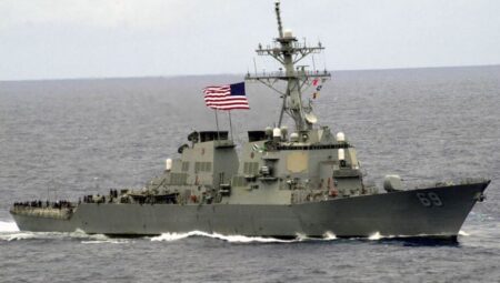 ABD savaş gemisinin Çin karasularına girdiği bildirildi