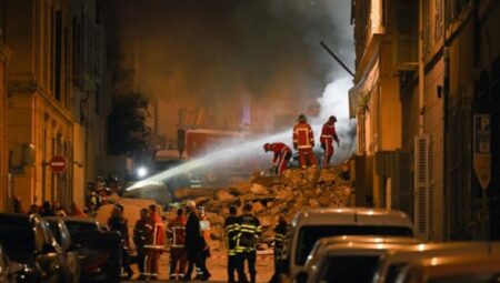 Fransa’da dört katlı bina çöktü, 5 kişi yaralandı