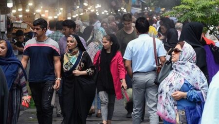 İran’da bayanlara abluka: Kıyafet kurallarını ihlal edenler kameralarla tespit edilecek