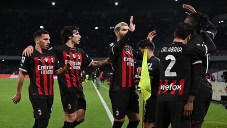 Milan, Serie A başkanı Napoli’yi farklı mağlup etti! Napoli 0-4 Milan
