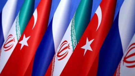 Rusya, Türkiye, Suriye ve İran dışişleri bakanlarının görüşmesi Mayıs’a ertelendi