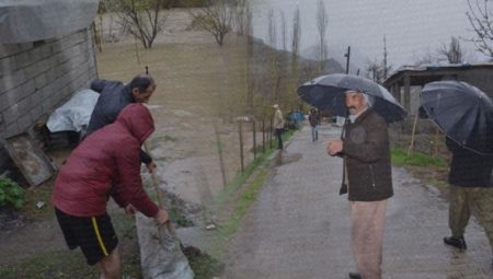 Şırnak’ta sağanak yağış hayatı olumsuz etkiledi: İki ilçede eğitime 1 gün orta verildi