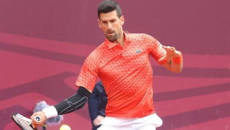 Sırp tenisçi Novak Djokovic, sakatlığı nedeniyle Madrid Açık’a katılamayacak