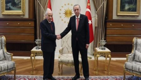 Erdoğan, Bahçeli ile Saray’da görüştü!
