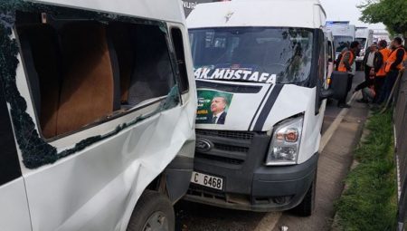 Erdoğan’ın mitingine giden konvoyda zincirleme kaza: 4 yaralı