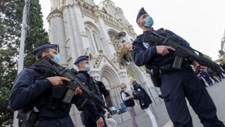 Fransa’da silahlı akınlar: 5 kişi yaralandı