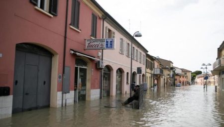 İtalya’daki sel felaketinde can kaybı 13’e yükseldi