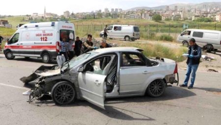 Kahramanmaraş’ta trafik kazasında 2 kişi öldü, 2 kişi yaralandı