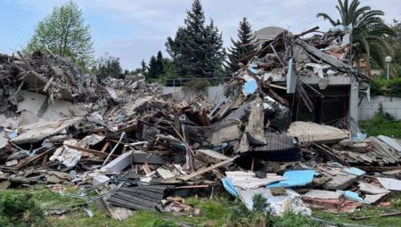 Münevver Karabulut’un vahşice katledildiği villa yıkıldı