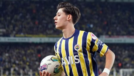 PSG, Arda Güler için Fenerbahçe ile görüşüyor