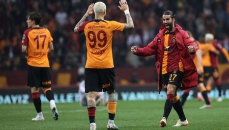 Spor muharrirleri Galatasaray – Başakşehir maçını kıymetlendirdi: ‘Yangın yeri’