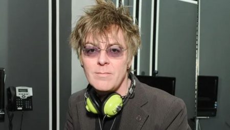 The Smiths kümesi üyesi müzisyen Andy Rourke ömrünü yitirdi.